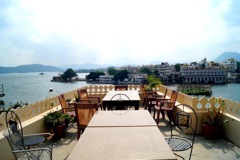 Aashiya Haveli Hotel Udaipur Ngoại thất bức ảnh